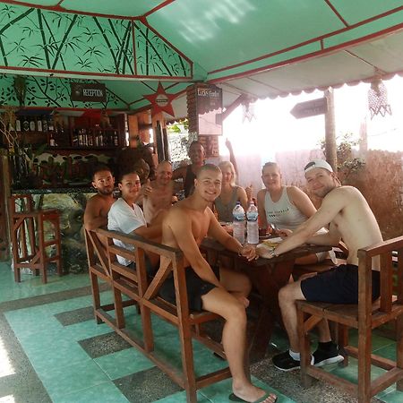 Lucky Bamboo'Bungalows-Resto And Orangutan Jungle Trekking Tours Bukit Lawang Exterior photo