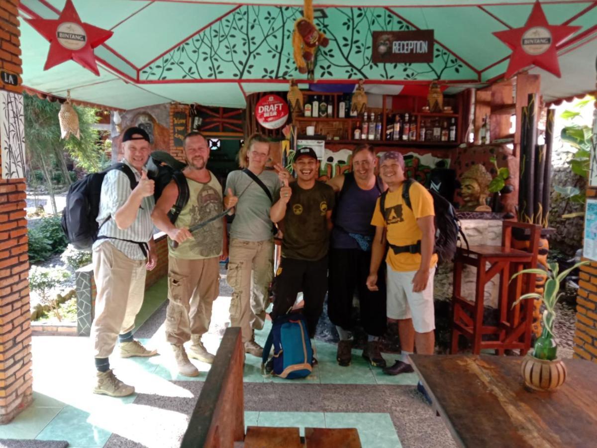 Lucky Bamboo'Bungalows-Resto And Orangutan Jungle Trekking Tours Bukit Lawang Exterior photo