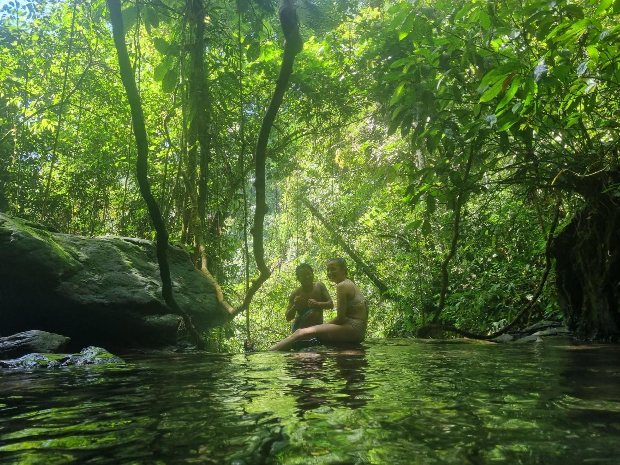Lucky Bamboo'Bungalows-Resto And Orangutan Jungle Trekking Tours Bukit Lawang Exterior photo