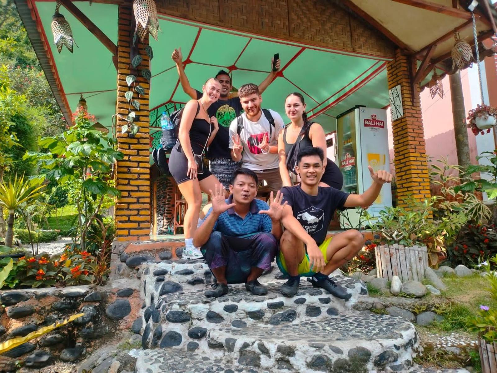 Lucky Bamboo'Bungalows-Resto And Orangutan Jungle Trekking Tours Bukit Lawang Exterior photo